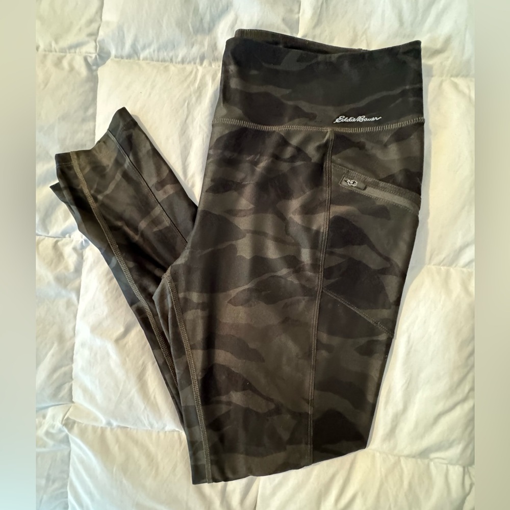 Eddie Bauer - tech leggings